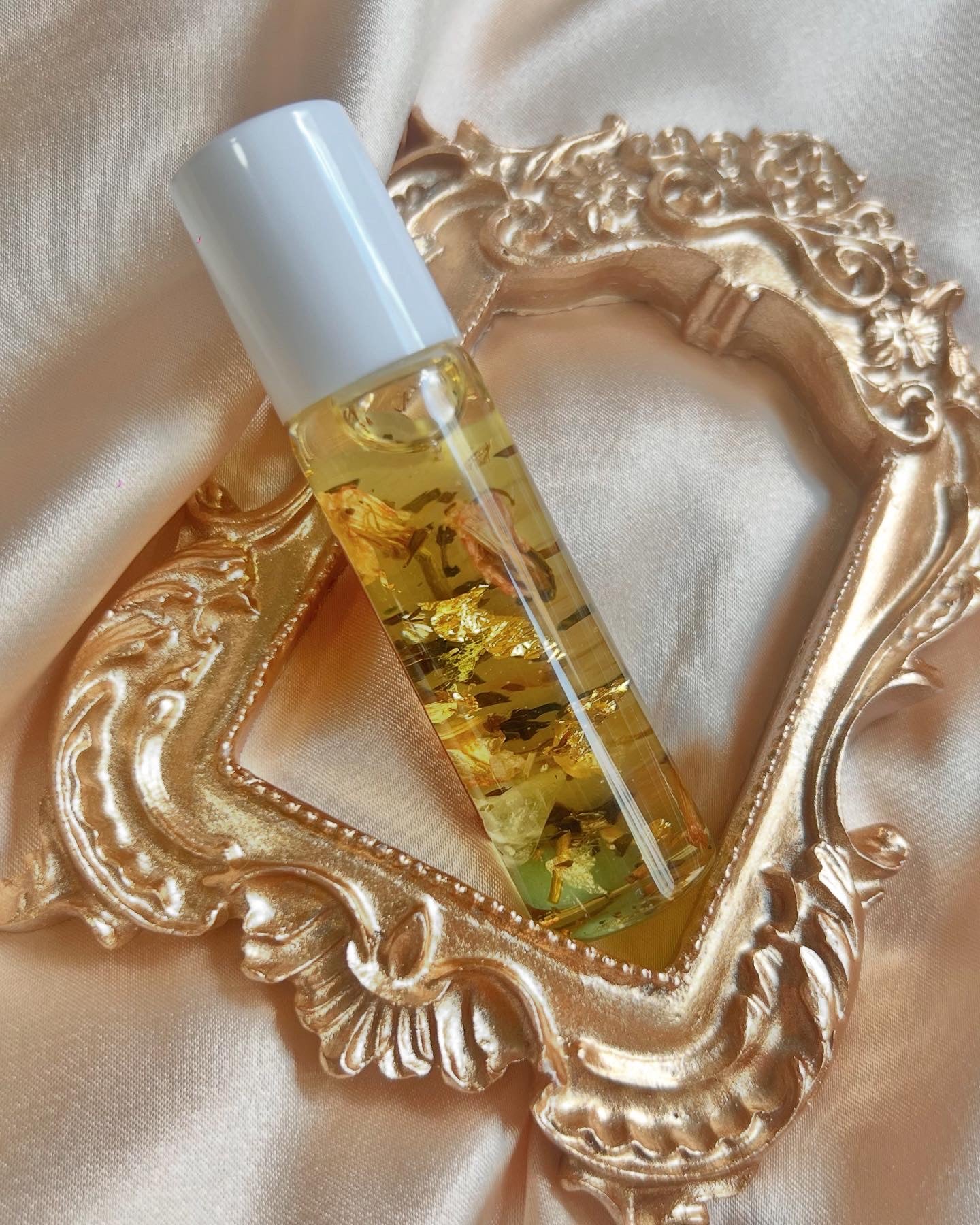 Money Oil - Spelled Oil - Blessed by Goddess Fortuna