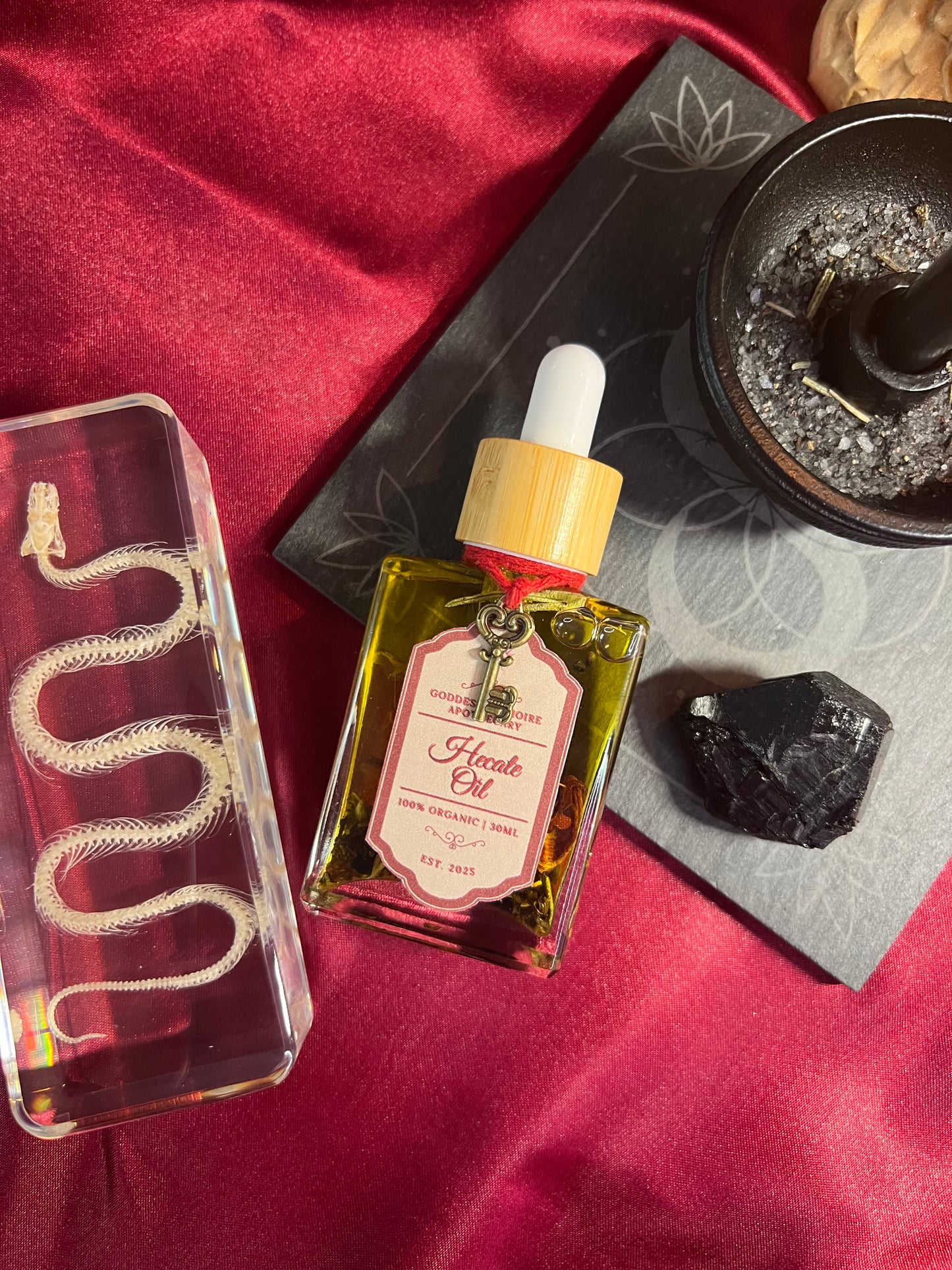 *Made to Order* Hecate Oil - Devotional Spelled Oil