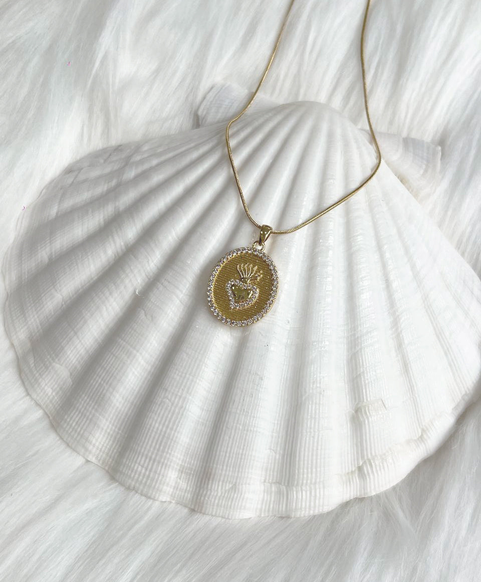 Royal Heart Necklace - 18K Gold Plated Necklace