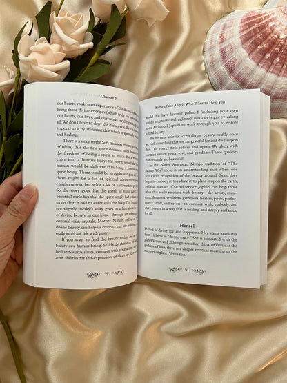 Angelic Lightwork: Magic & Manifestation with the Angels by Alana Fairchild